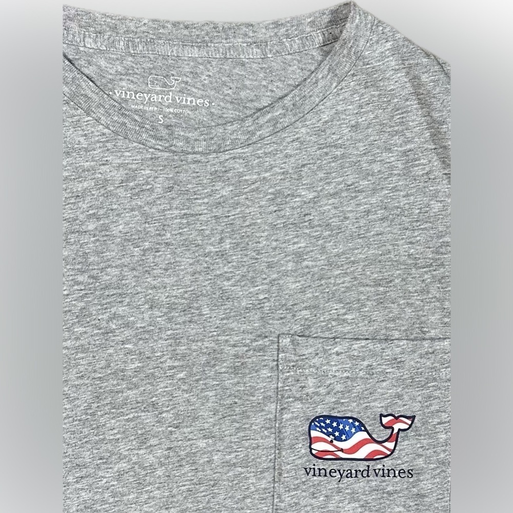 Vineyard Vines Men's Flag Whale Long-Sleeve Pocket Tee. Small. Unisex. Preowned - Picture 3 of 6